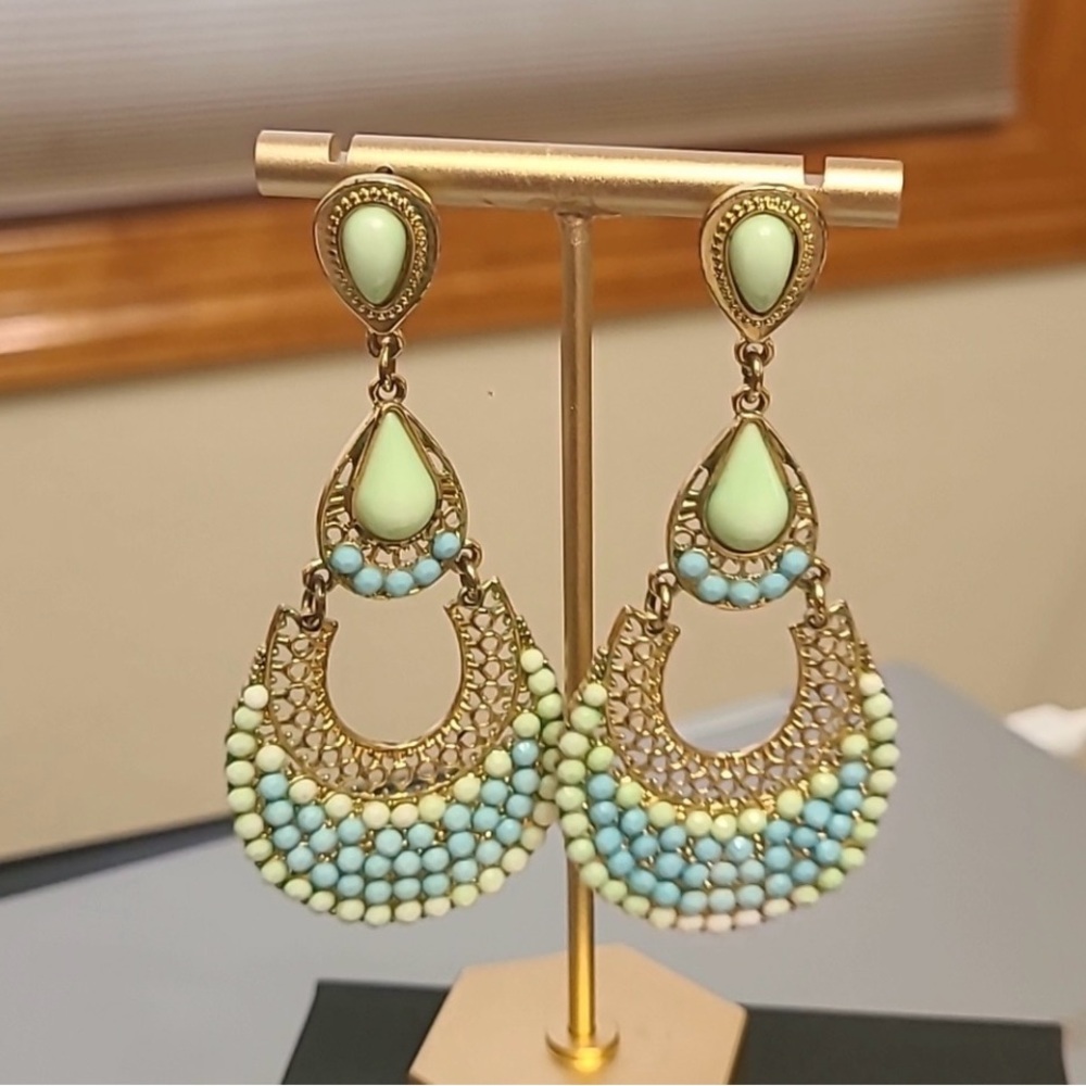 Earrings Boho Vibe Beaded Dangle Style - Turquoise and Gold Tone Accents - EUC
